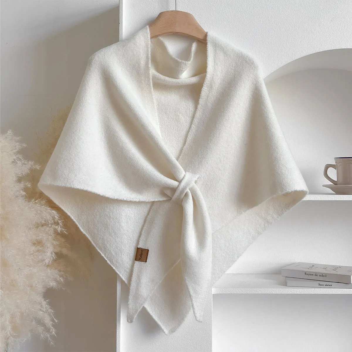 Women's Solid Color Scarf Styling